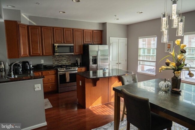 property at 506 Edelen Station Pl