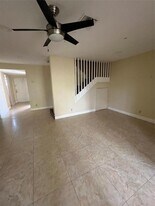 3872 NW 76th Ave in Sunrise, FL - Building Photo