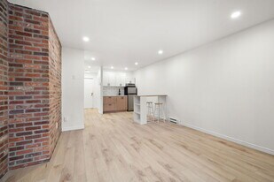 1375 La Fontaine Rue in Montréal, QC - Building Photo