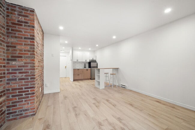 1375 La Fontaine Rue