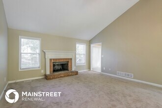 2353 Loren Falls Ln SW in Marietta, GA - Foto de edificio - Building Photo