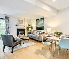 Spruce Grove Lane in Calgary, AB - Building Photo