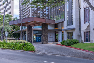 Ritz Carlton Residences Tower II in Honolulu, HI - Building Photo - Building Photo