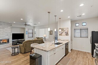 11500 E Cochise Dr in Scottsdale, AZ - Building Photo - Building Photo
