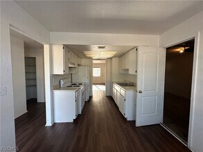 2429 George Ave S in Lehigh Acres, FL - Foto de edificio - Building Photo