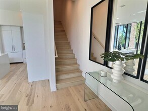 3130 Potomac Ave in Arlington, VA - Building Photo - Building Photo