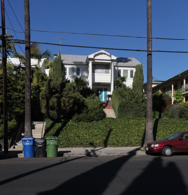 4517 Finley Ave in Los Angeles, CA - Building Photo - Building Photo