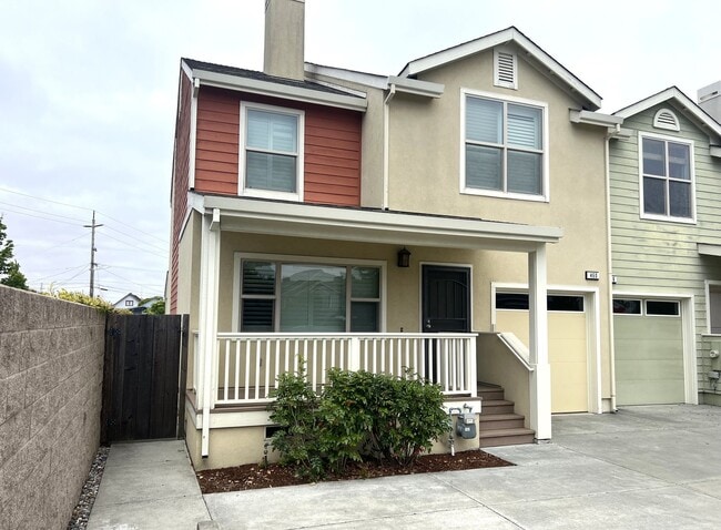 460 Lindberg Cir in Petaluma, CA - Building Photo - Building Photo