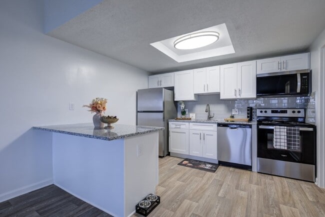 Miguel Place in Port Richey, FL - Building Photo - Building Photo