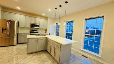 21754 Cypress Valley Ter in Sterling, VA - Foto de edificio - Building Photo