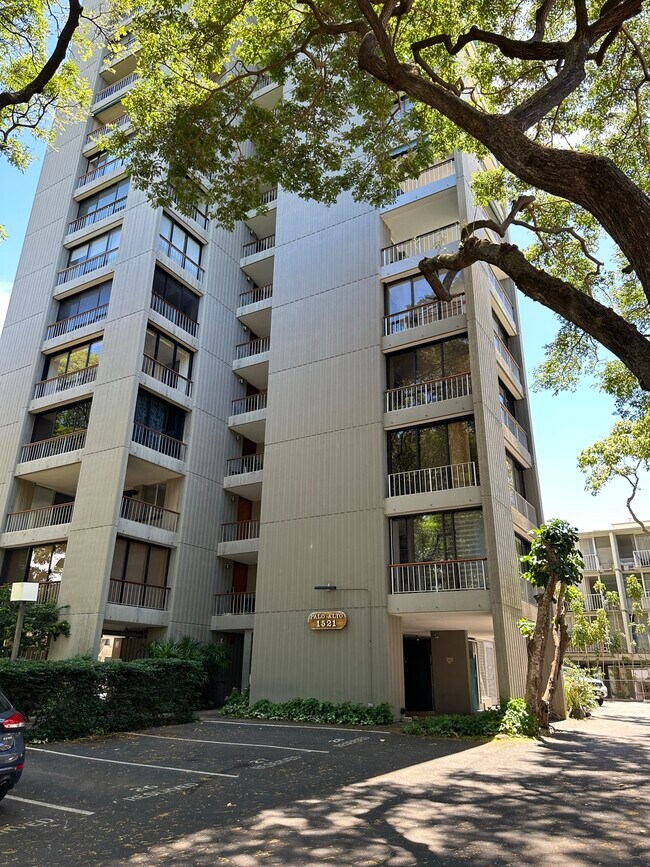 1521 Punahou St Rentals in Honolulu, HI