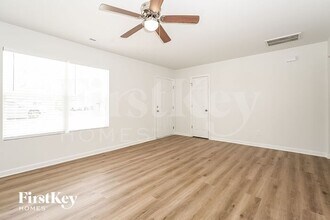 813 Pine Cir Dr in High Point, NC - Building Photo - Building Photo