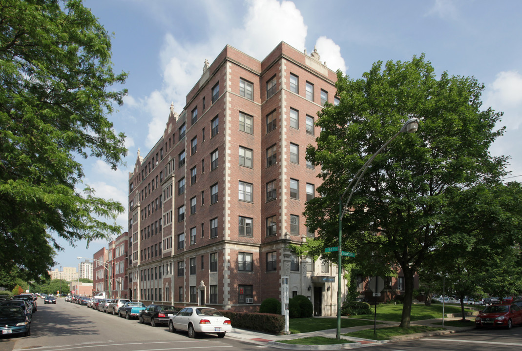 Ivy Tower in Chicago, IL - Building Photo