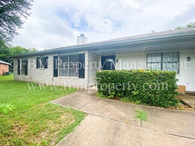 property at 1739-1741 Dynasty Cir