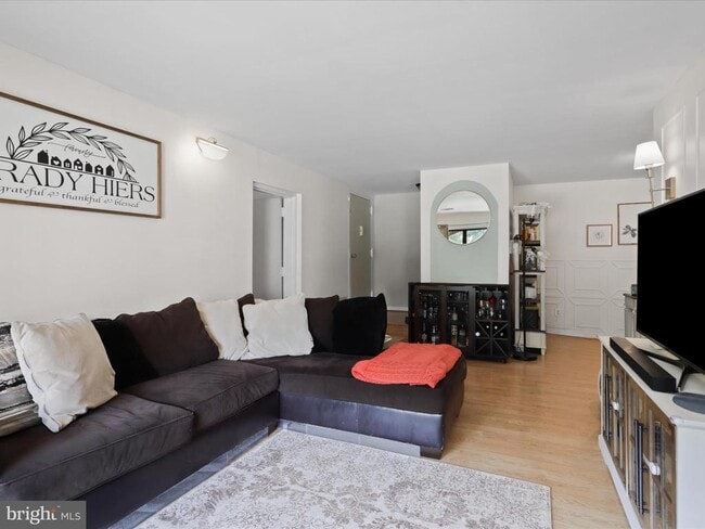 property at 11232 Chestnut Grove Square