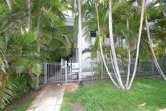 1604 Drexel Ave in Miami Beach, FL - Building Photo - Building Photo