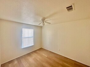 5705 Greengate Dr in Killeen, TX - Building Photo - Building Photo
