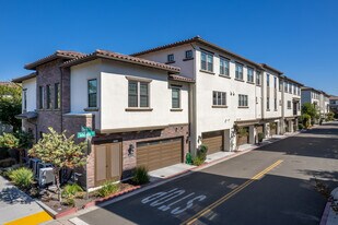 Las Positas Townhomes in Pleasanton, CA - Building Photo