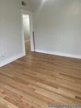 800 Washington St, Unit 3 in Boston, MA - Foto de edificio - Building Photo