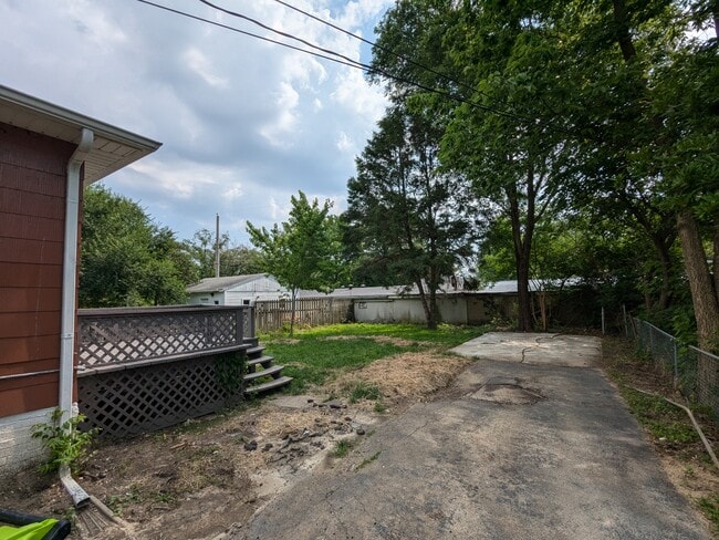 1210 N Broadway Ave in Urbana, IL - Building Photo - Building Photo