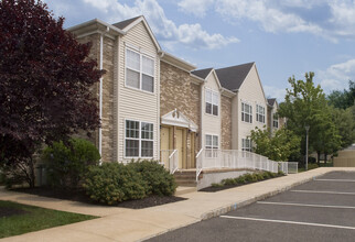 Floral Avenue Ventures in New Providence, NJ - Foto de edificio - Building Photo