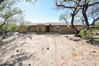 3796 E Guthrie Mountain Pl in Tucson, AZ - Building Photo - Building Photo