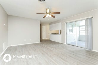 10620 Jonathan Dr in Orlando, FL - Foto de edificio - Building Photo