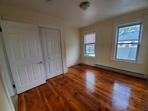 110 Pleasant St in Gardner, MA - Building Photo - Building Photo