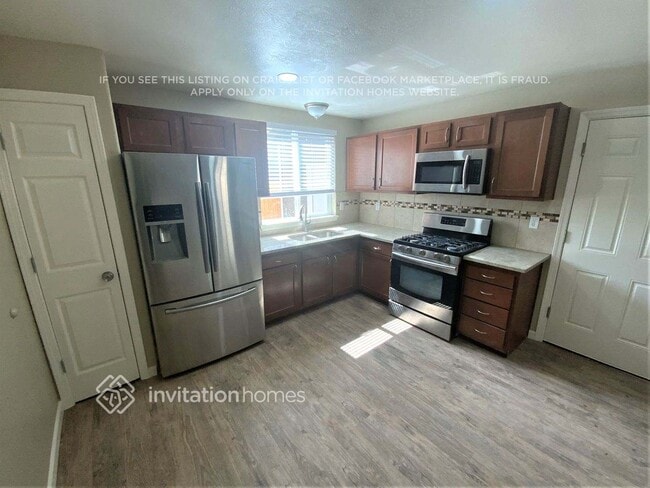 4246 S Gibraltar St in Aurora, CO - Building Photo - Building Photo