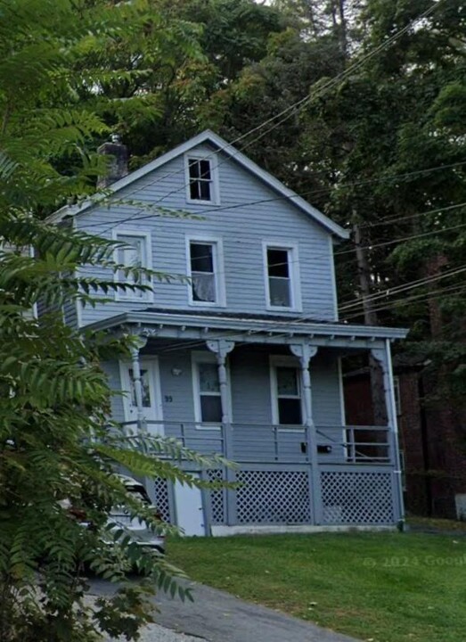 99 Delafield St in Poughkeepsie, NY - Building Photo