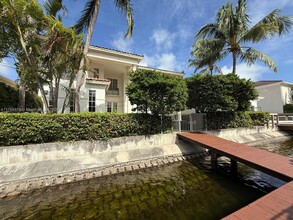996 Sanibel Dr in Hollywood, FL - Building Photo - Building Photo