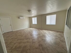 57381 Warren Way in Yucca Valley, CA - Building Photo - Building Photo