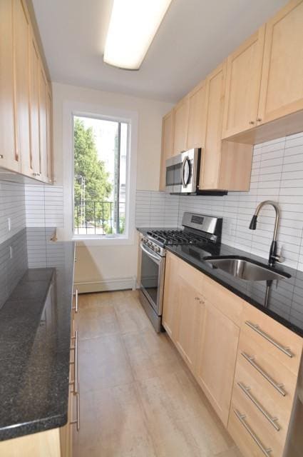 48-29 40th St in Queens, NY - Building Photo - Building Photo