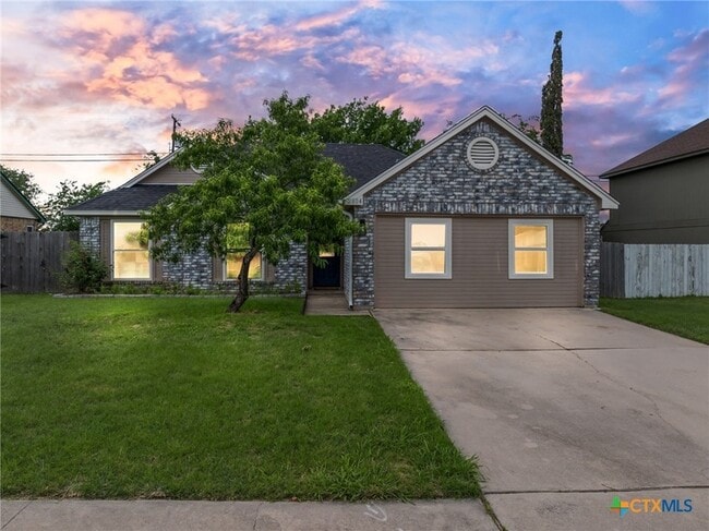 2804 Bluejay Dr