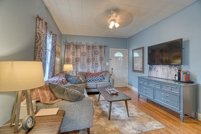 219 Vann Ave in Evansville, IN - Foto de edificio - Building Photo