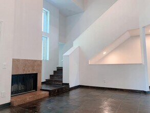 101 N 7th St, Unit 259 in Phoenix, AZ - Foto de edificio - Building Photo