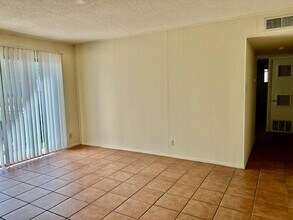 2610 Salado St in Austin, TX - Building Photo - Building Photo