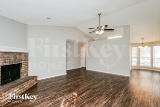 4261 Kings Valley Cove E in Memphis, TN - Foto de edificio - Building Photo