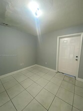 633 W 68th St in Hialeah, FL - Building Photo - Building Photo