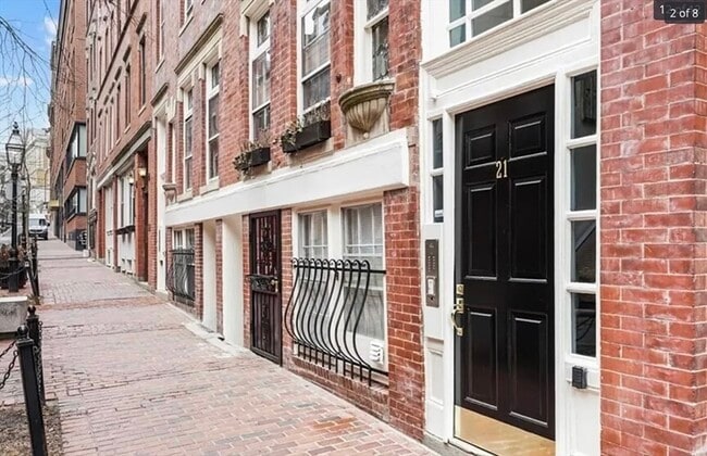 21 Temple Pl, Unit 2 in Boston, MA - Building Photo - Building Photo