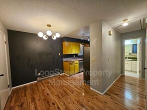 4620 NE Broadway in Portland, OR - Building Photo - Building Photo