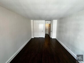 EAST 63 STREET in New York, NY - Building Photo - Building Photo