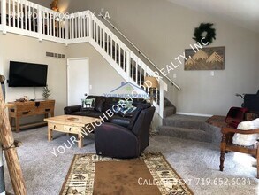 950 Ponderosa Way in Woodland Park, CO - Building Photo - Building Photo