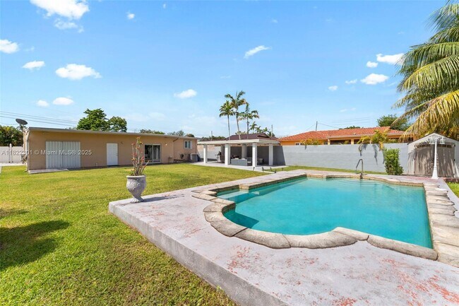 property at 6371 SW 23rd St