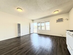 2926 Dalton Ave in Los Angeles, CA - Building Photo - Building Photo