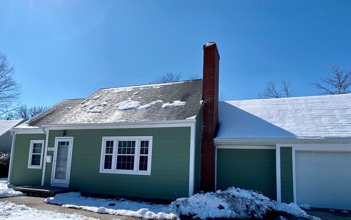 1411 Grand Ave in Ames, IA - Building Photo