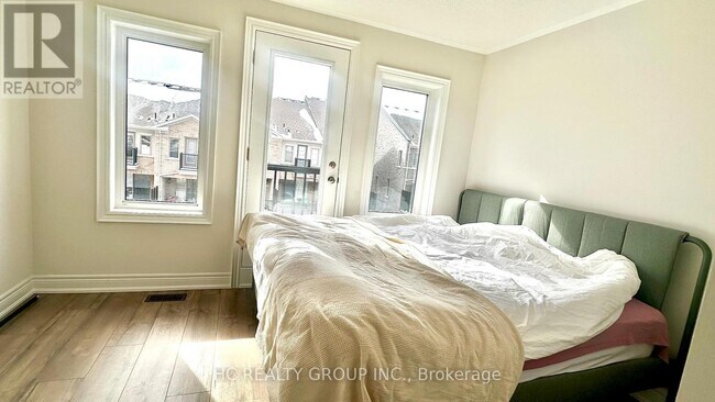 2852 Whites Rd in Pickering, ON - Building Photo - Building Photo