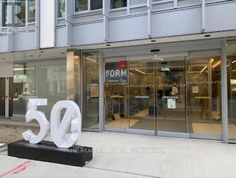 50-250 McCaul St in Toronto, ON - Building Photo - Building Photo