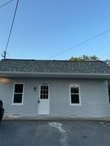 9941 Crossfield Rd in Hagerstown, MD - Building Photo