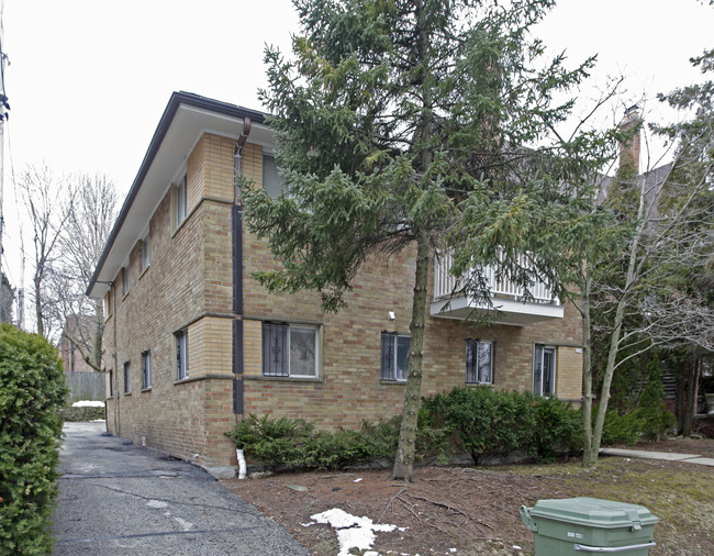 2209 E Park Pl in Milwaukee, WI - Foto de edificio - Building Photo